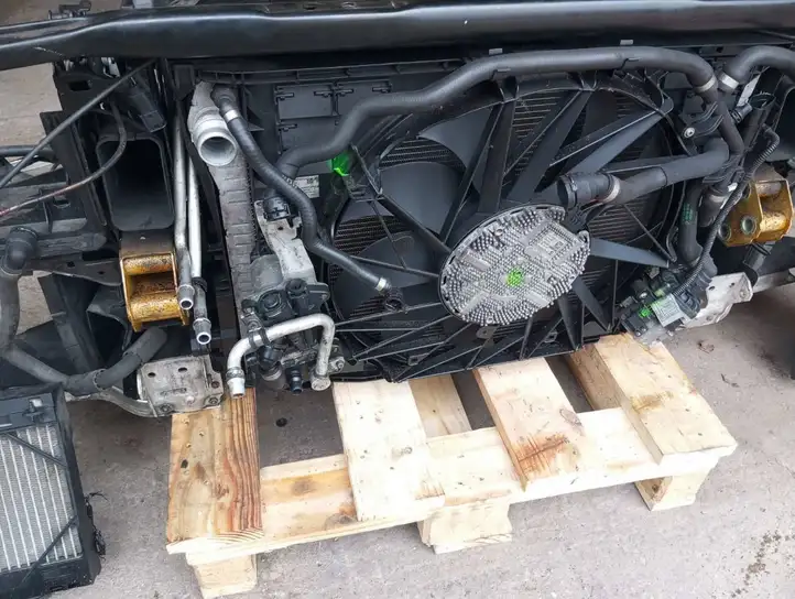 BMW 5 F10 F11 (2009 - 2016) 7502056 Кронштейн панели радиатора — фото 6