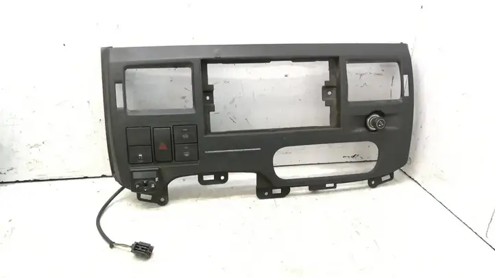 Ford Transit (2006 - 2013) 22100031 Центральная отделка панели приборов — фото 1