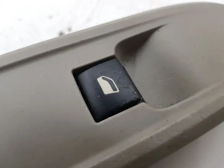 Citroen C5 (2008 - 2017) 96661102ZW Кнопка стеклоподъемников — фото 5