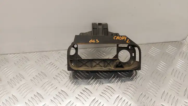 Volkswagen Caddy (2004 - 2010) 2K0827526 Кронштейн замка багажника — фото 3