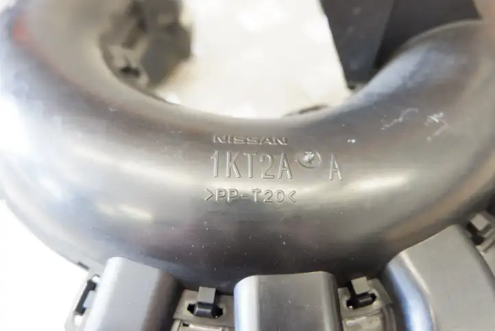 Nissan Juke I F15 (2010 - 2018) 70390758 Детали воздухозаборника — фото 7