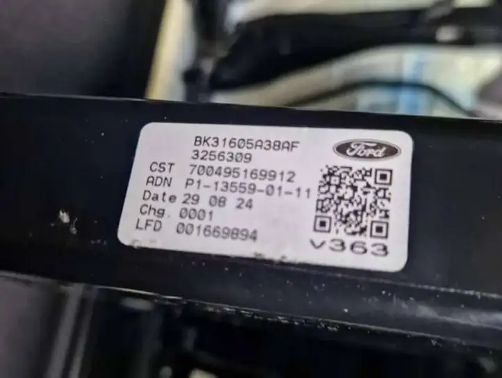 Ford Transit (2013 - 2017) BK31605A38AF Второй ряд сидений — фото 6