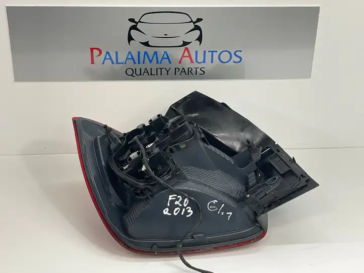 BMW 1 F20 F21 (2011 - 2019) 7241544 Стекло заднего фонаря — фото 2