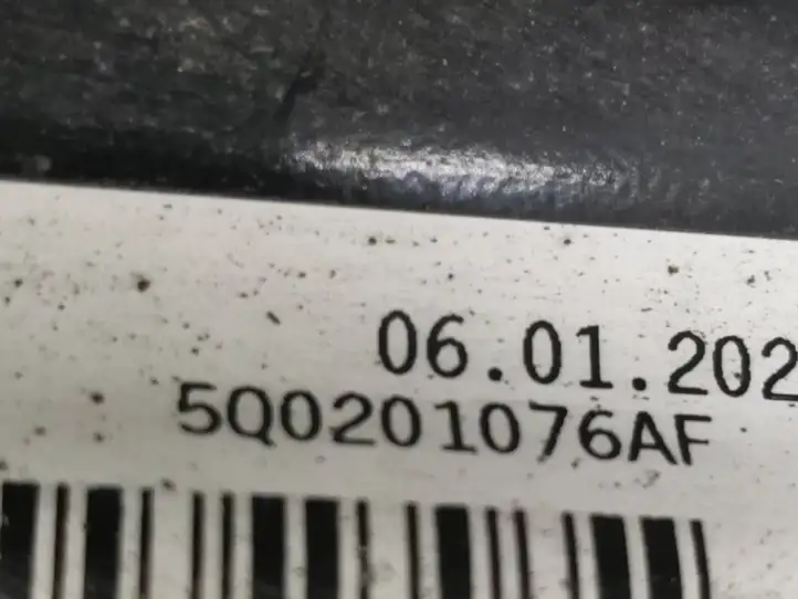 Volkswagen Golf VII (2013 - 2019) 5q0201076af Кронштейн топливного бака — фото 8