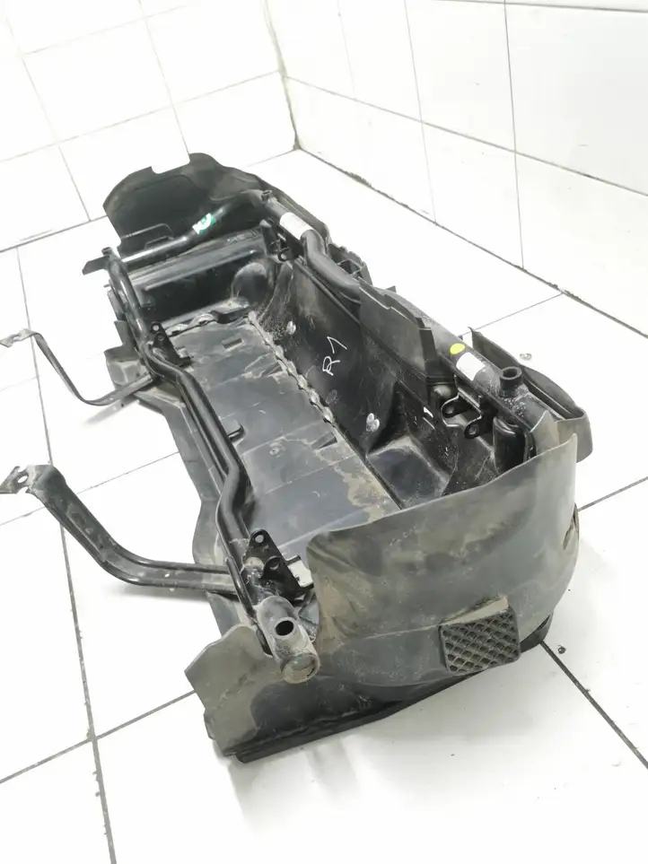 Volkswagen Golf VII (2013 - 2019) 5q0201077bf Кронштейн топливного бака — фото 6