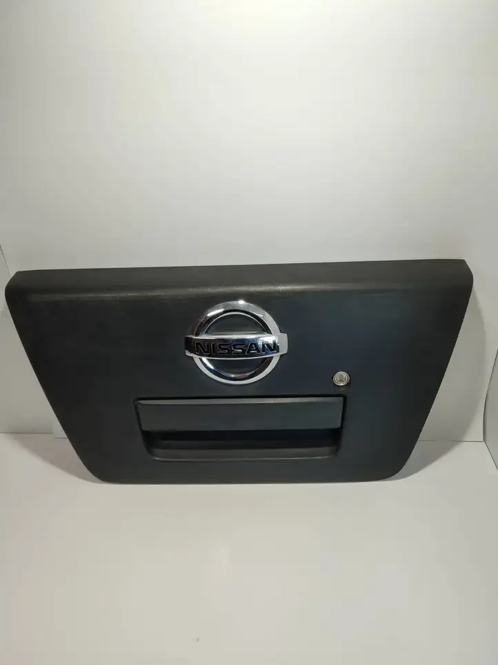 Nissan Navara D40 (2004 - 2015) Ручка багажной двери — фото 2