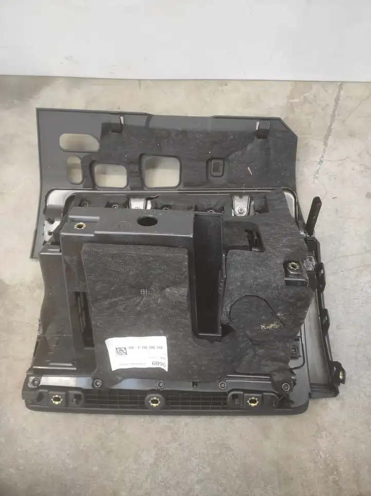 Audi A3/S3 8V (2012 - 2016) 8V5880302 Вещевой ящик — фото 8