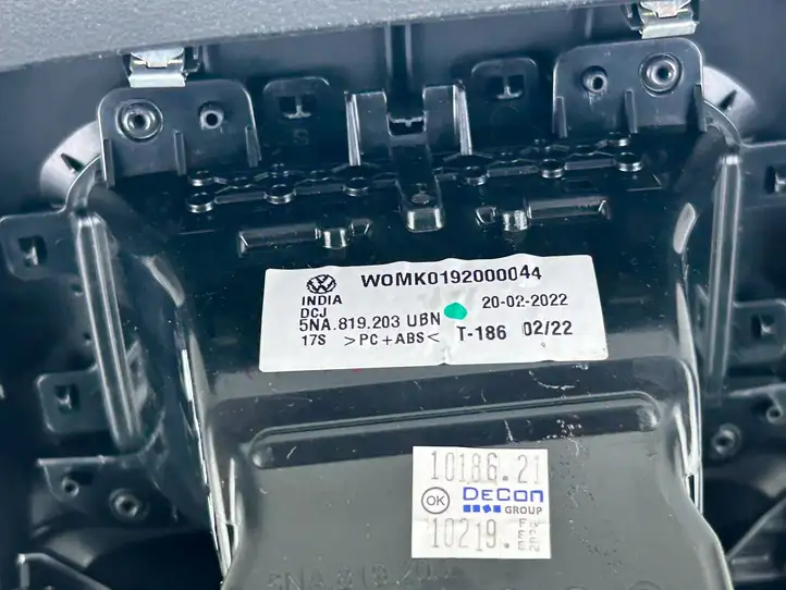 Volkswagen Tiguan (2020 - 2024) 5NA864298L Другая деталь консоли (туннеля) — фото 5