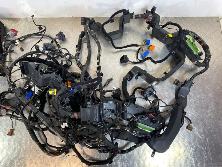 Maserati Levante (2017 - ) 670105878 Прочая электропроводка — фото 13