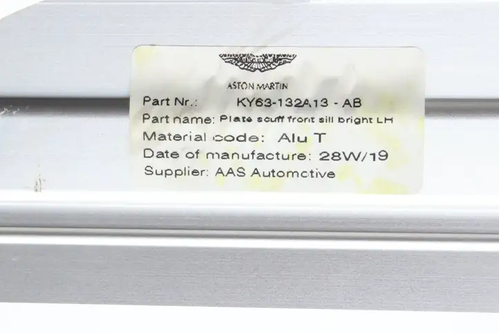 Aston Martin Vantage IV (2017 - ) KY63132A13AB Внутренняя отделка переднего порога — фото 8