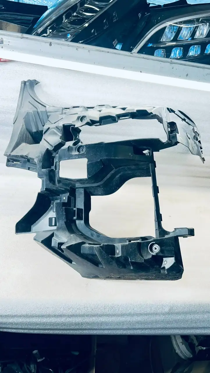 BMW X5 G05 (2018 - ) 51118069227 Кронштейн противотуманной фары — фото 2