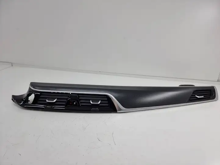 BMW 5 G30 G31 (2016 - ) 9882257 Декоративная планка — фото 1