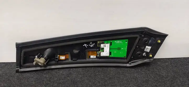 Tesla Model 3 (2024 - ) 171176200F Стекло раздвижной двери — фото 2