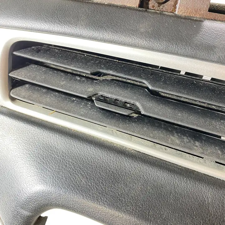 Chevrolet Camaro (2013 - 2015) 22880754 Центральная отделка панели приборов — фото 11