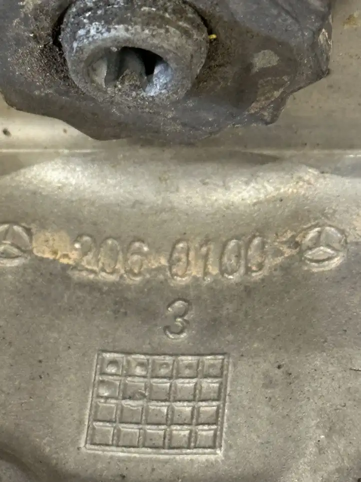 Mercedes-Benz C W206 (2021 - ) A2063330900 Передний поворотный кулак — фото 7