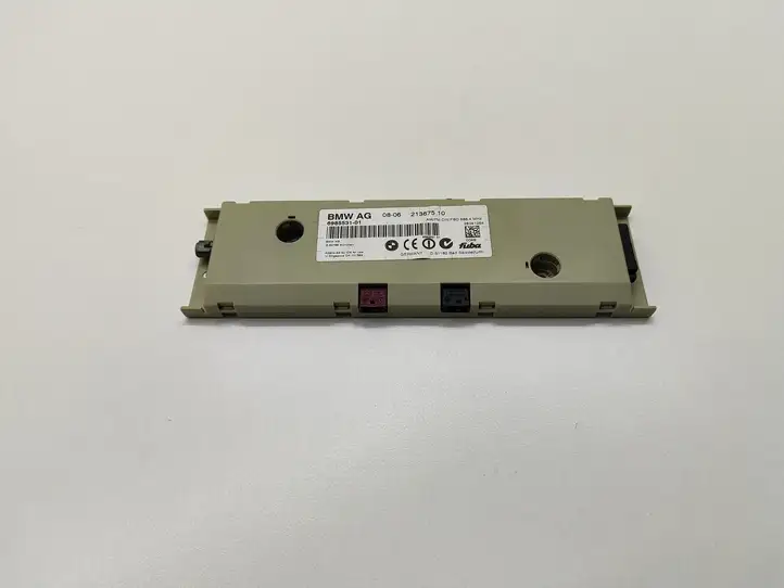 BMW 5 E60 E61 (2004 - 2010) 6985531 Усилитель антенны — фото 3