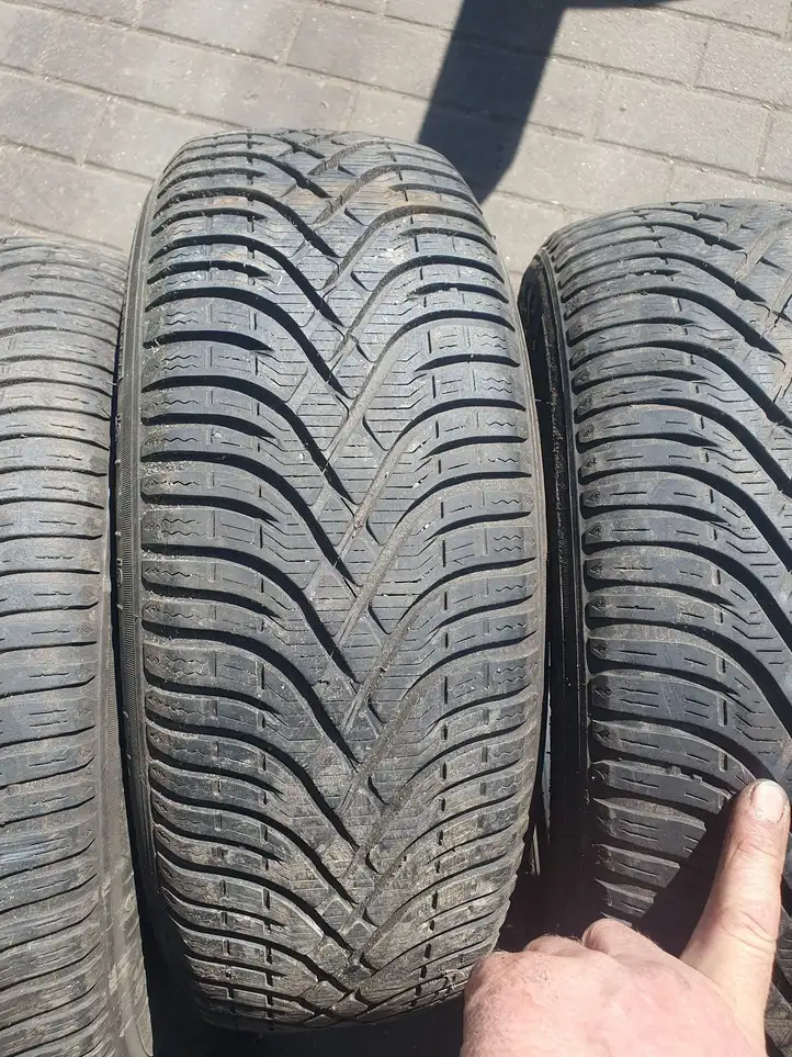 Ford B-MAX (2012 - 2018) 18560R15 Зимняя шина R15 — фото 9
