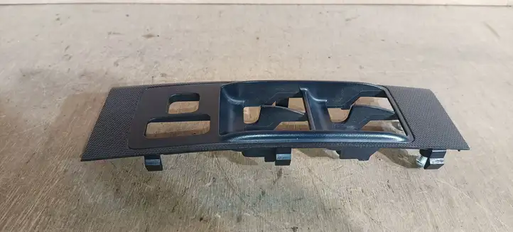 Toyota Corolla Verso AR10 (2004 - 2009) 742320F010 Накладка кнопки стеклоподъемника — фото 3