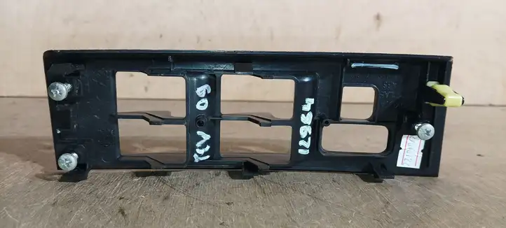 Toyota Corolla Verso AR10 (2004 - 2009) 742320F010 Накладка кнопки стеклоподъемника — фото 8