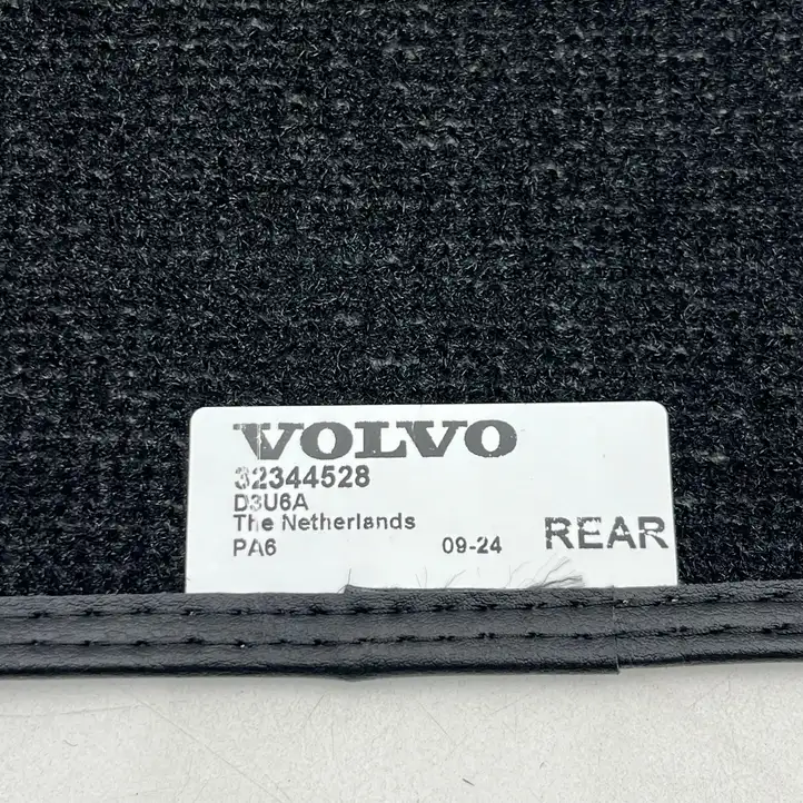 Volvo XC90 (2014 - 2019) 32344528 Задний коврик салона — фото 7