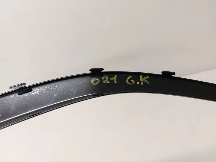 BMW 3 G20 G21 (2019 - ) 7470033 Облицовка заднего бокового стекла — фото 2