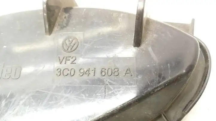 Volkswagen PASSAT B6 (2005 - 2010) 3C0941608A Крышка фары — фото 8