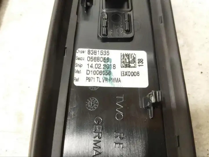 Porsche Panamera (971) (2016 - 2020) 971857335B Декоративная планка — фото 16