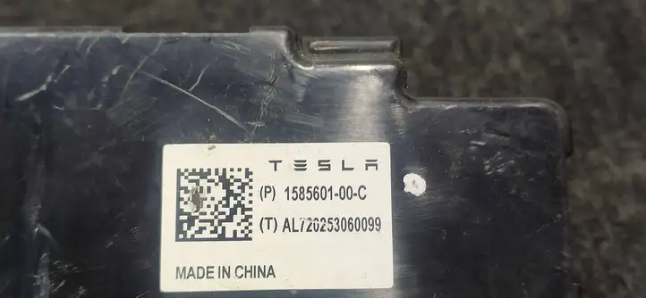Tesla Model 3 (2017 - 2023) 158560100C Антенна Bluetooth — фото 3