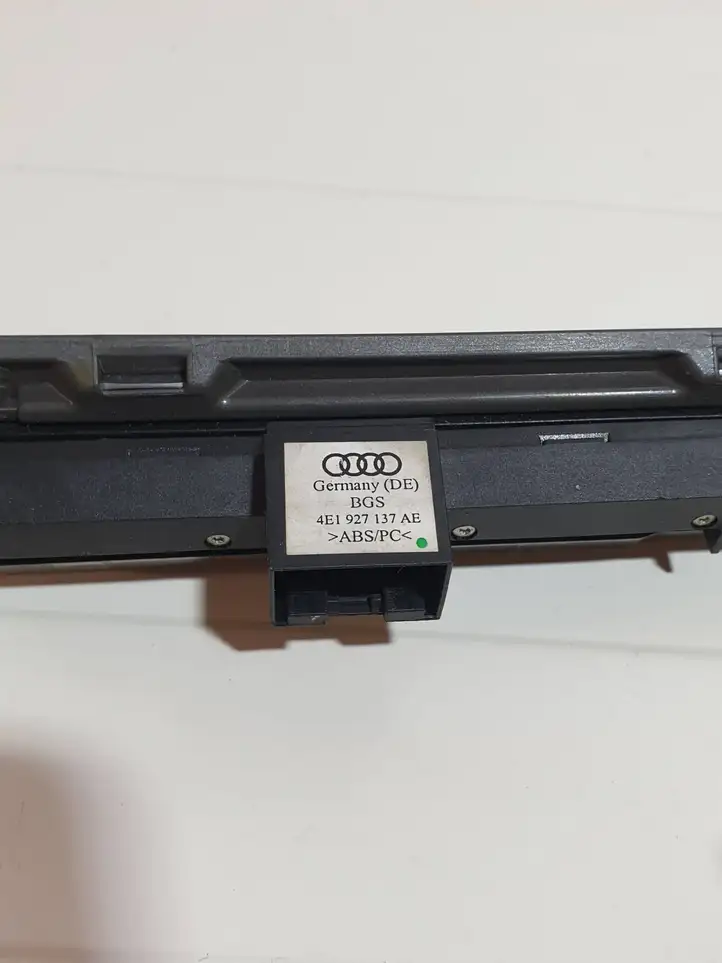 Audi A8 S8 D3 4E (2002 - 2005) 4E1853192 Прочие детали салона — фото 5