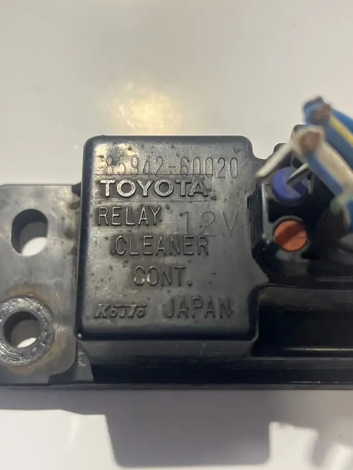 Toyota Land Cruiser (J120) (2002 - 2009) 8594260020 Реле омывателя фар — фото 4