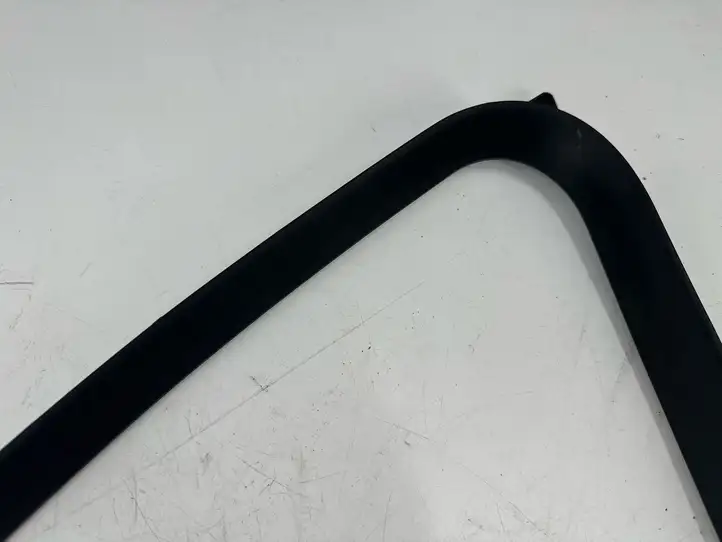 BMW 1 F20 F21 (2011 - 2019)  7270760  Рамка стекла передней двери