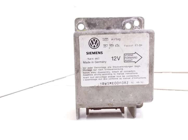 357959656 Volkswagen PASSAT B4 Oro pagalvių valdymo blokas