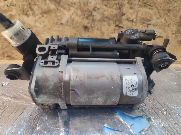 Mercedes-Benz E W212 (2009 - 2016)  A2123200404 Воздушный компрессор