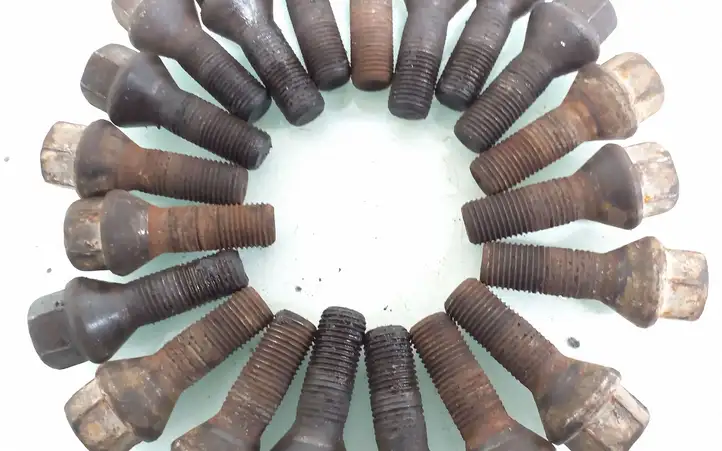 Volvo S60 (2000 - 2004)   Болты/ гайки