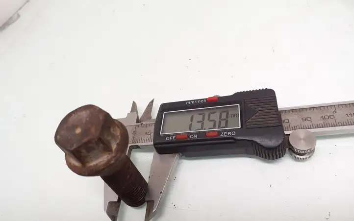 Volvo S60 (2000 - 2004)   Болты/ гайки