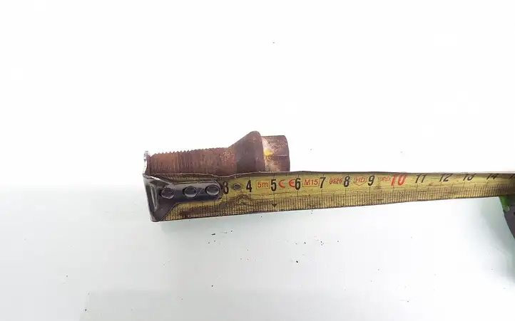 Volvo S60 (2000 - 2004)   Болты/ гайки