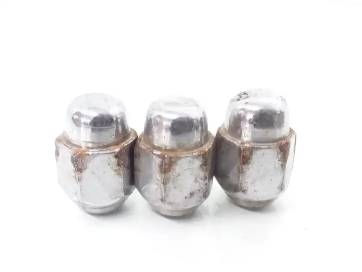 Chrysler PT Cruiser (2000 - 2010)   Болты/ гайки