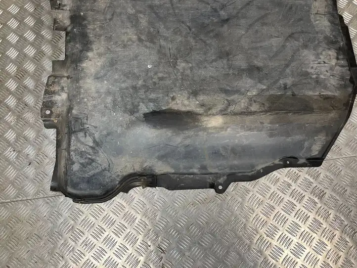 Mercedes-Benz S W220   2205241325 Защита днища