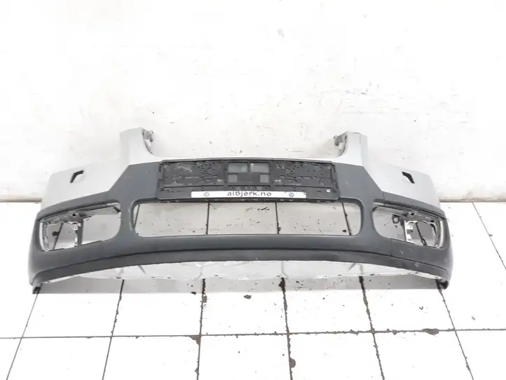 Skoda Roomster (2006 - 2010)  5J0807221 Передний бампер