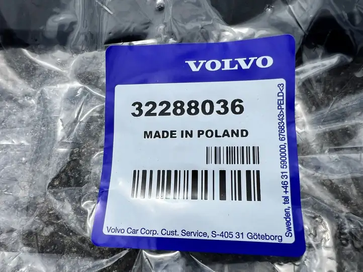 Volvo XC90 (2019 - ) 32288036 Коврик для третьего ряда — фото 4