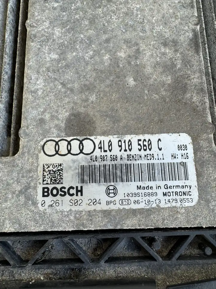 Audi Q7 4L (2005 - 2009) 4L0910560C Блок управления двигателем (ЭБУ) — фото 3