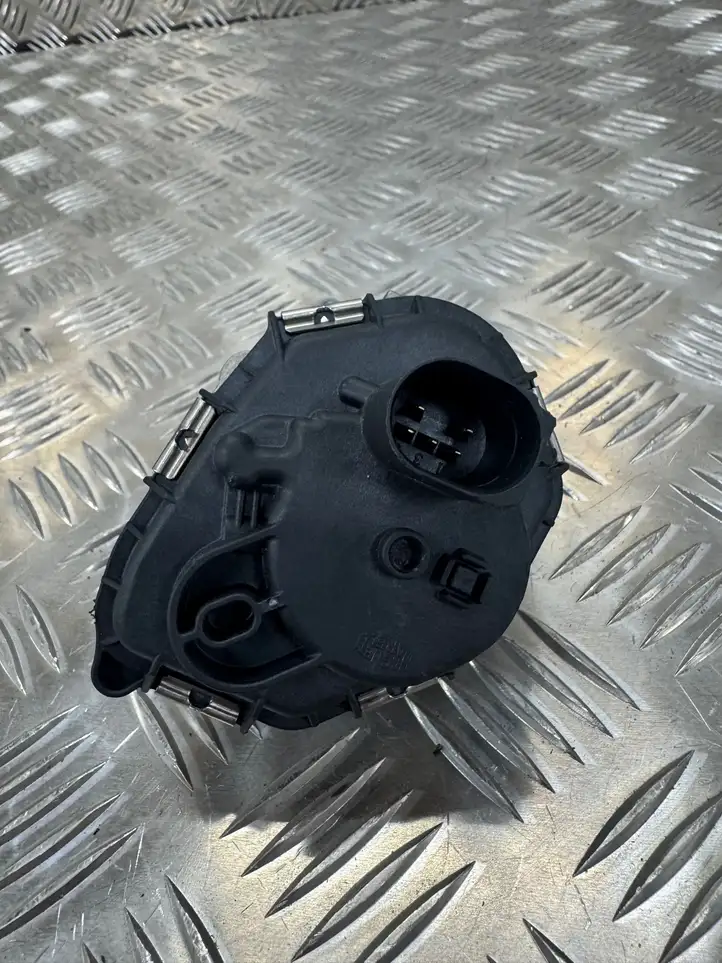 Audi A4 S4 B9 (2015 - 2019) HC017939B Электропривод турбины — фото 3