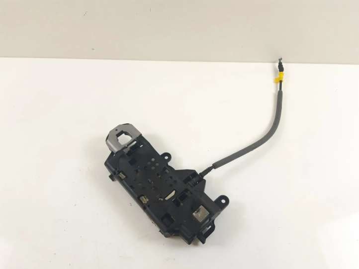 8W0183811A Audi A4 S4 B9 Rankena atidarymo išorinė