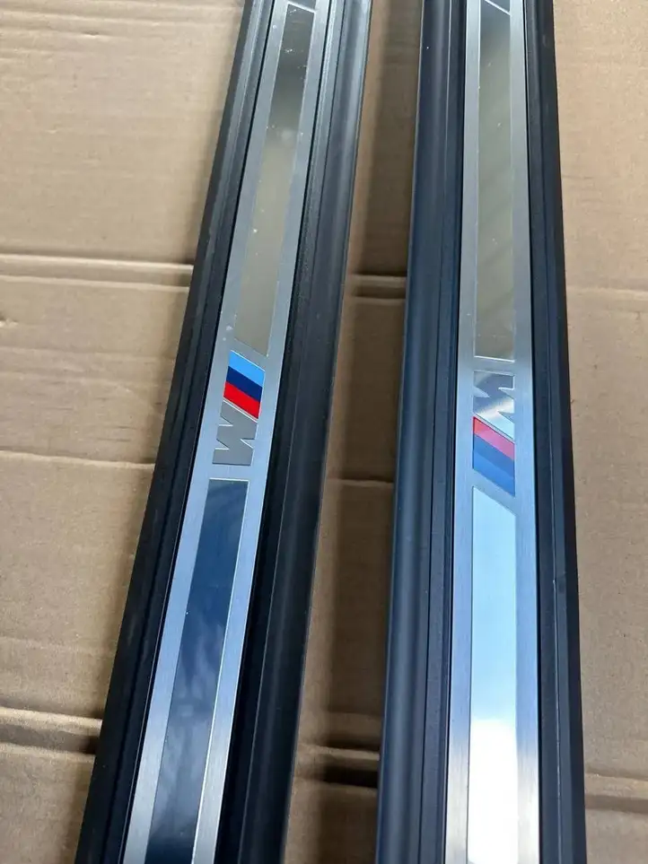 BMW 4 G22 G23 G24 G26 (2020 - ) 8077317 Отделка переднего порога — фото 4