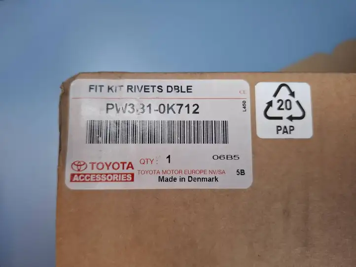 Toyota Hilux (AN120, AN130) (2020 - ) PW3B10K712 Держатель шторки — фото 6