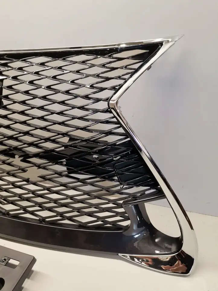Lexus GS 250 300 350 300h 450h (2015 - 2020) Нижняя решетка переднего бампера — фото 5