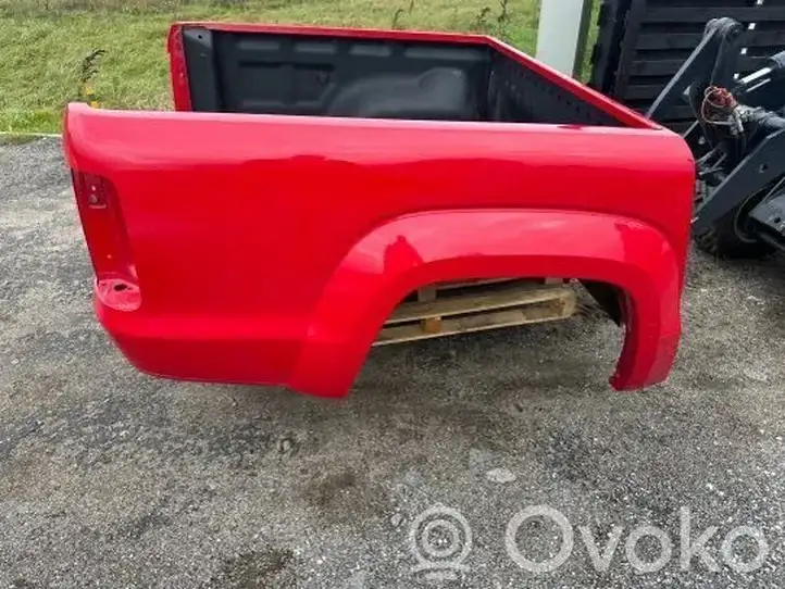 Volkswagen Amarok (2016 - 2023) Задняя часть кузова — фото 2
