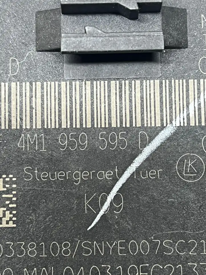 Audi A8 S8 D4 4H (2013 - 2017) 4M1959595d Реле электрических окон — фото 3