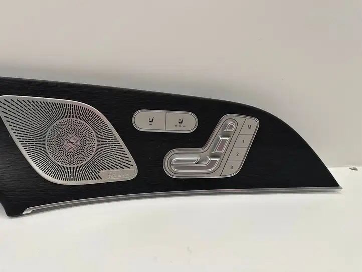Mercedes-Benz GLE W167 (2019 - ) 15428550 Прочая отделка передней двери — фото 4