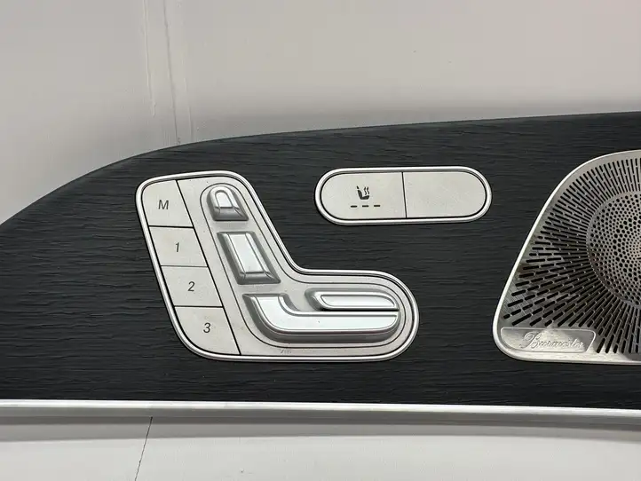 Mercedes-Benz GLE W167 (2019 - ) 15428550 Прочая отделка передней двери — фото 3
